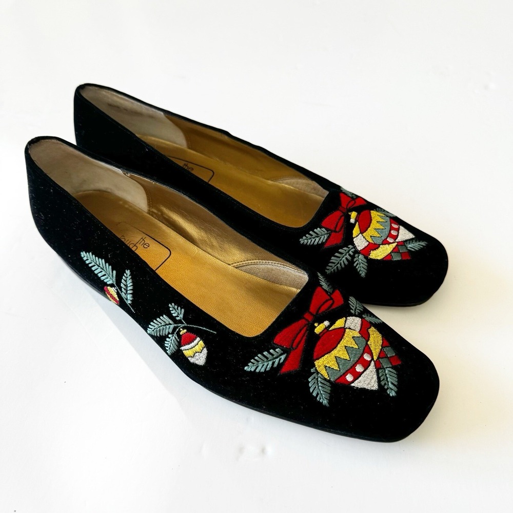 THE TOUCH OF NINA Shoes women's Sz 8.5 Embroidered Christmas Velvet 1980